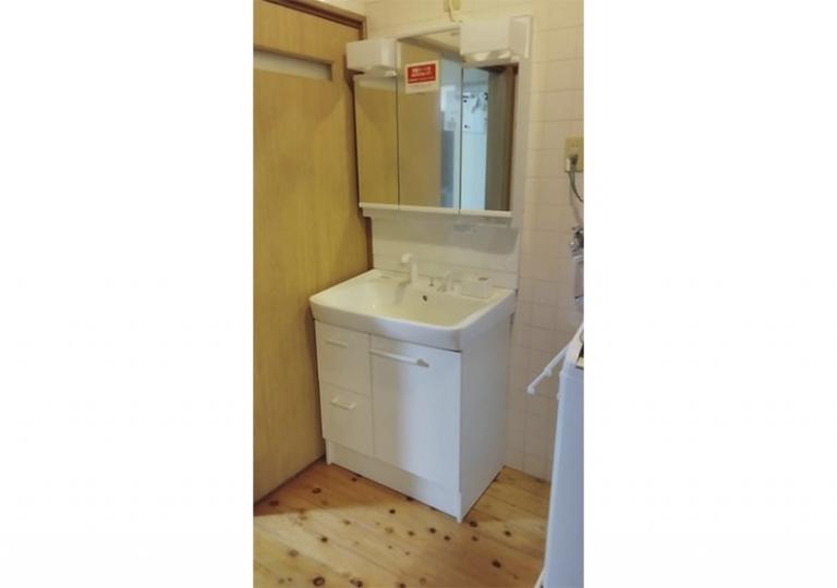 サムネイル 洗面化粧台の入れ替え